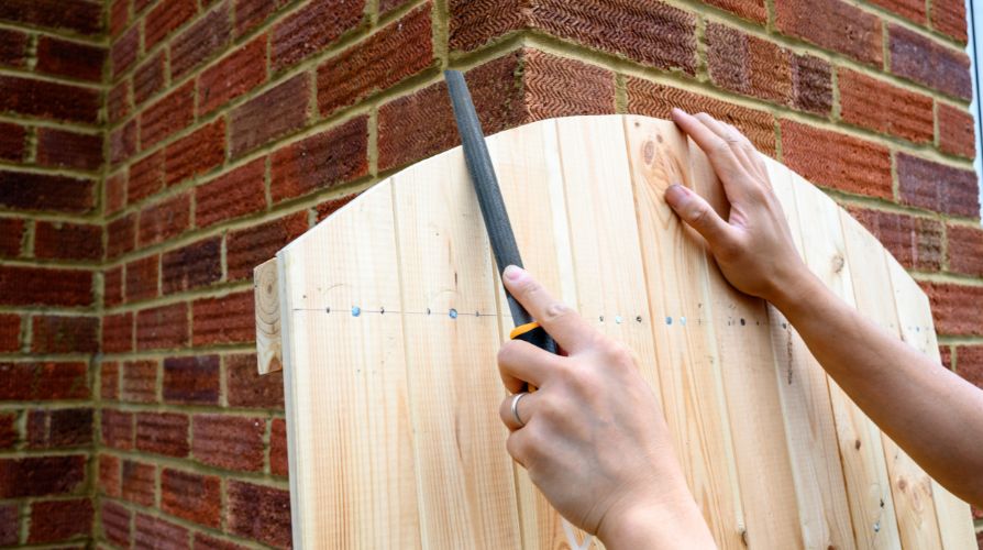 What to Know Before Buying DIY Fencing Materials
